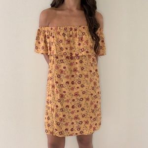 NWT Forever 21 Floral Yellow Dress Size Medium